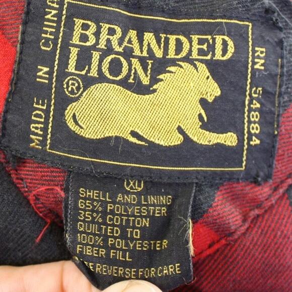Vintage Branded Lion Plaid Vest Puffer Quilted Red Black Outdoors XL - Picture 3 of 3